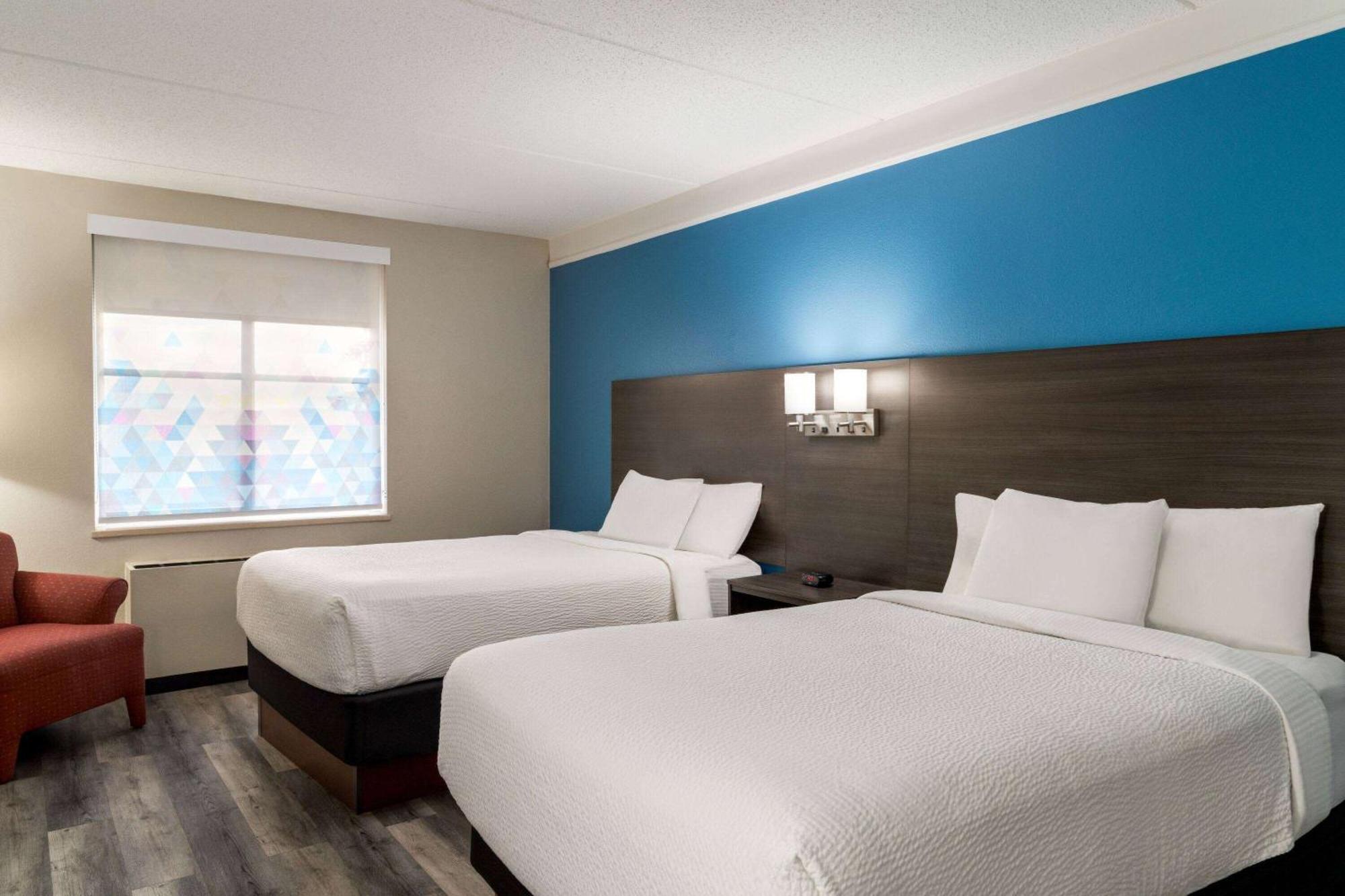 La Quinta By Wyndham Madison American Center Extérieur photo