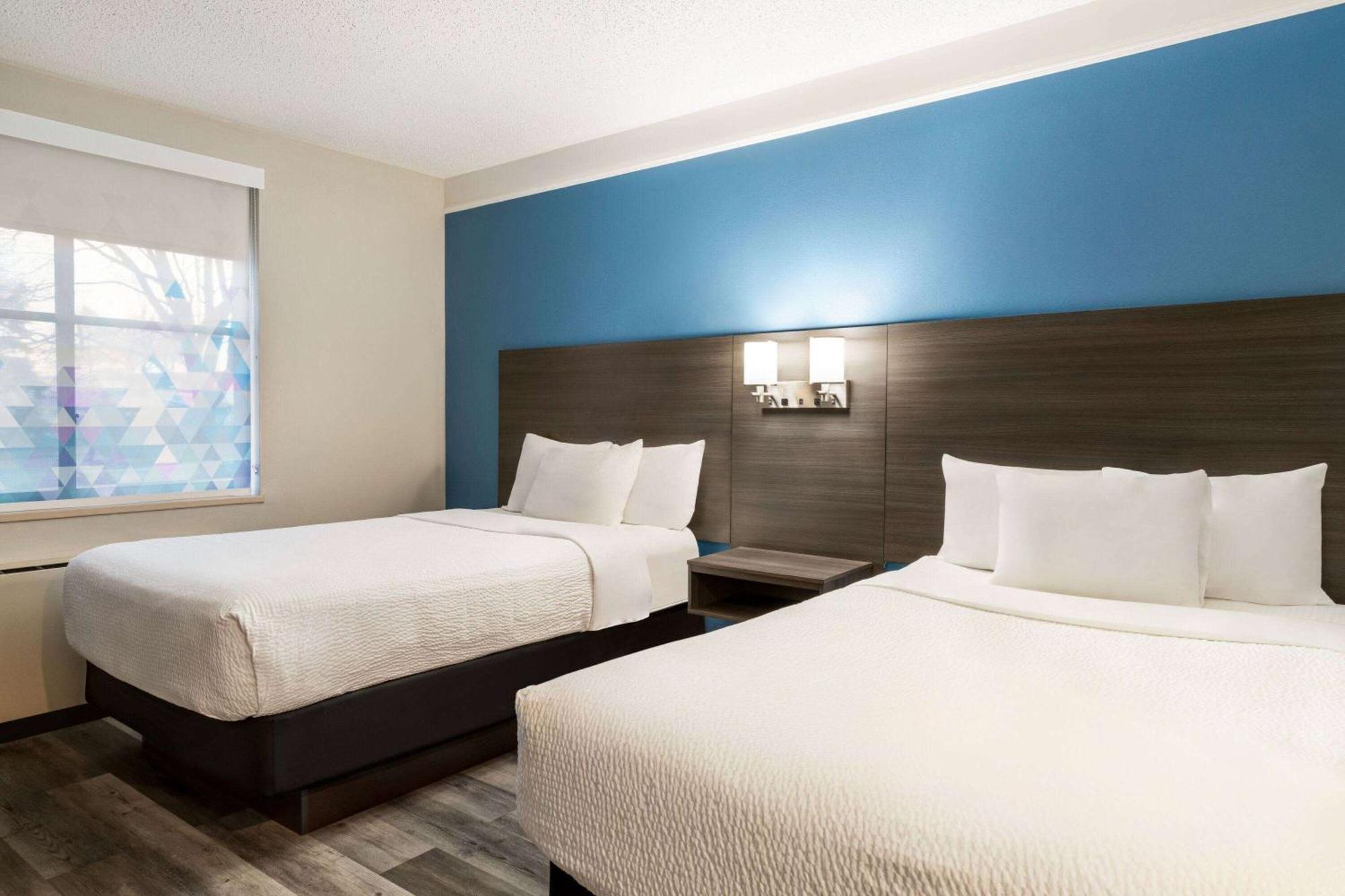 La Quinta By Wyndham Madison American Center Extérieur photo